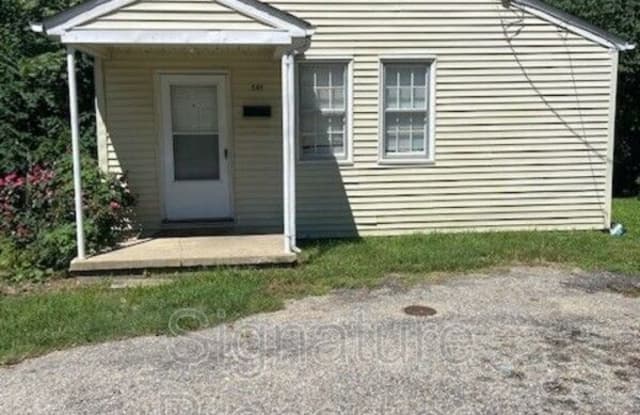 541 Hannon St - 541 Hannon Street, Petersburg, VA 23803