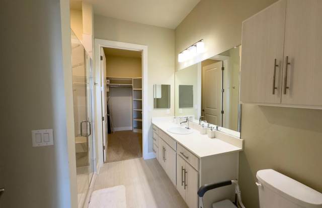 1301 ASHFORD CIRCLE Gallery 2