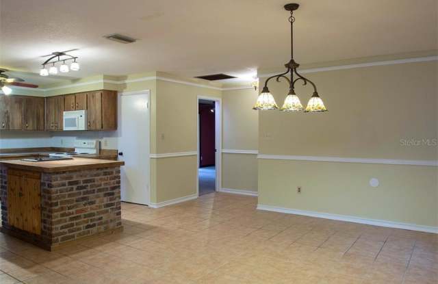 1515 SAKURA DRIVE Gallery 2