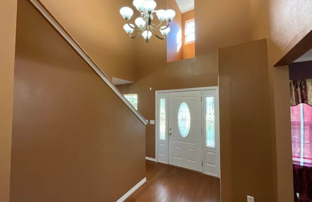 Beautiful 4/2 in Marianna with 2-Car Garage Gallery 3