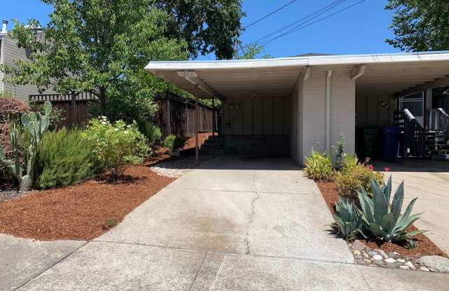 Spacious 2 bed/1.5 bath duplex in Walnut Creek - 1864 Almond Avenue, Walnut Creek, CA 94596