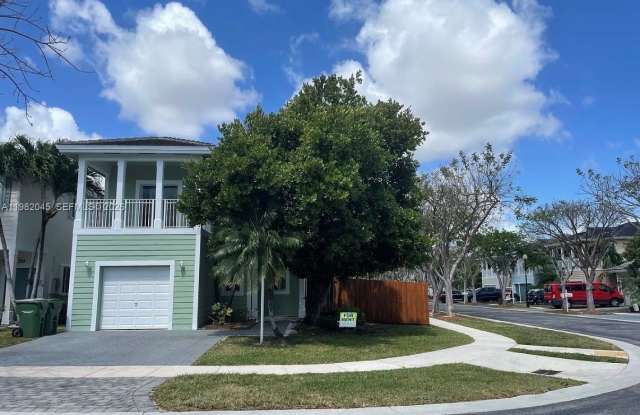 390 Northeast 35th Avenue photos photos