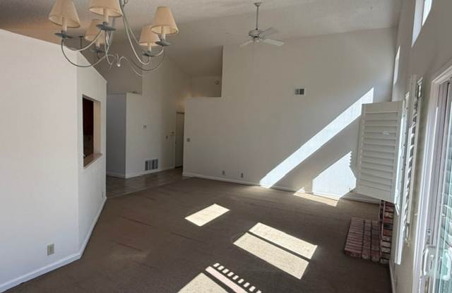 Beautiful 3-Bedroom Benicia Home Gallery 4