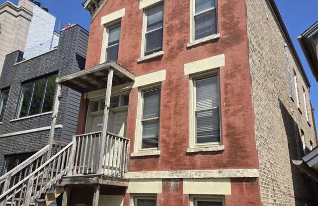 1736 W Beach Avenue Gallery 1