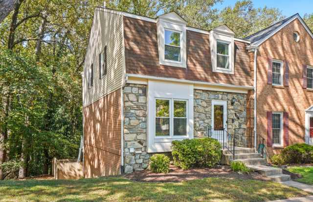 STUNNING  SPACIOUS STONE  BRICK THREE BEDROOM  3 1/2 BATH TOWN HOME IS AVAILABLE NOW IN BEL PRE MANOR photos photos