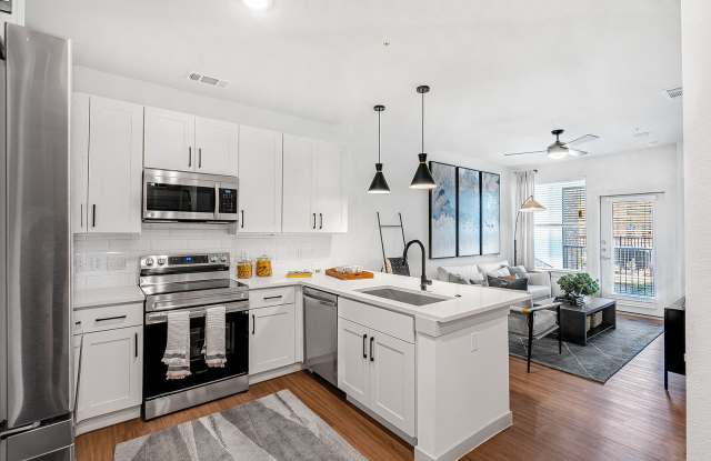 Tacara Weiss Ranch photos photos