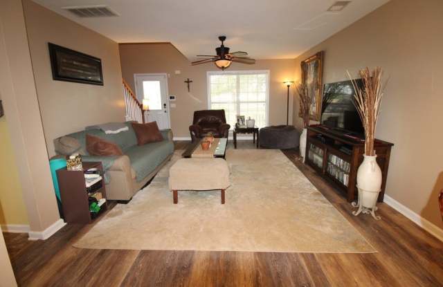 1425 Mayfield Drive Gallery 4