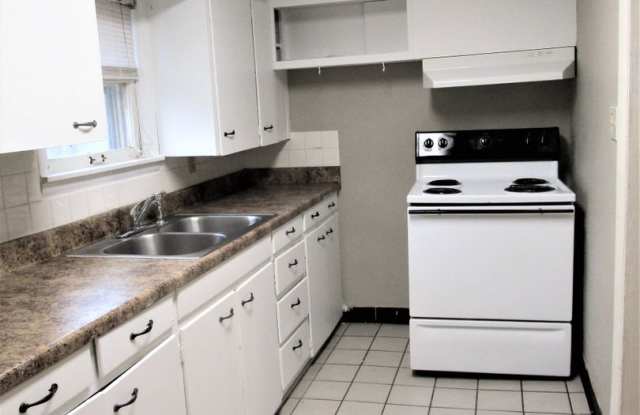 Pet Friendly 1 Bedroom House Gallery 4