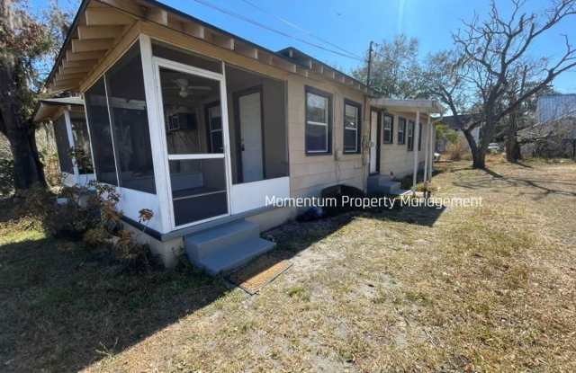 Cute  Cozy 2/1 in Mulberry!! Ready Now !! photos photos