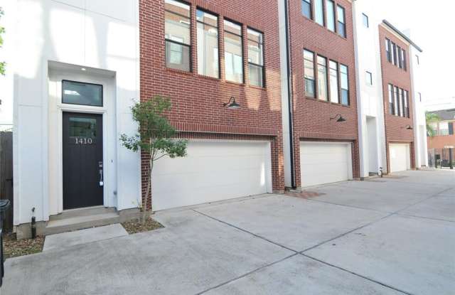 Beautiful Townhome in Houston, TX Located in Downtown! - 1410 Ruthven Street, Houston, TX 77019