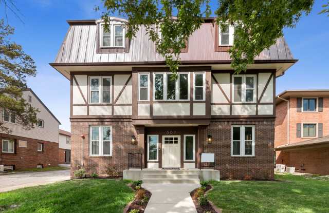 307 Lynn Ave photos photos