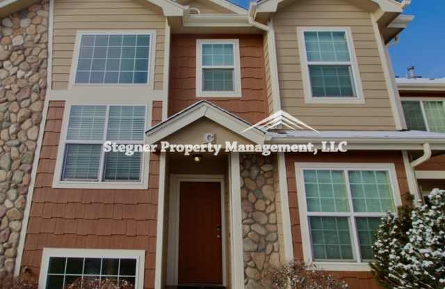 Beautiful Townhome Centrally Located in Fort Collins - 1602 Robertson Street, Fort Collins, CO 80525