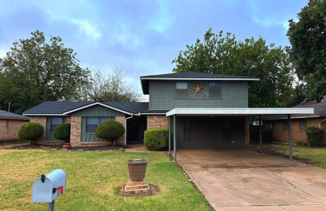 1506 Douglas Dr Gallery 1