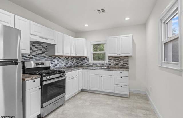 214 Cleveland St photos photos