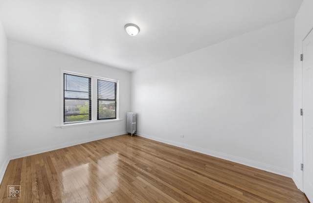 7657 S East End Avenue Gallery 4