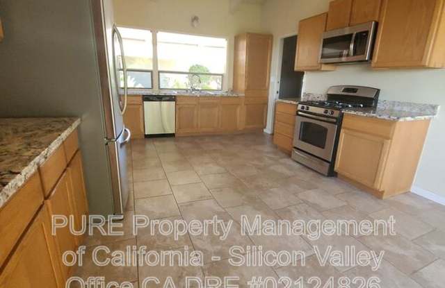 21224 Saratoga Hills Road Gallery 4
