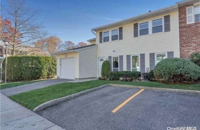 140 E Aspen Drive - 140 Aspen Dr E, Nassau County, NY 11797