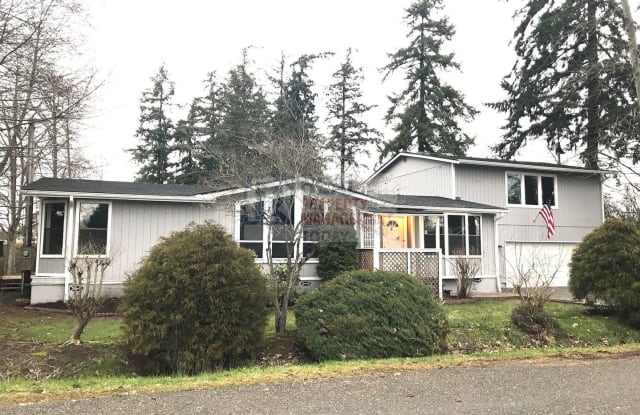 1215 101st St E - 1215 101st Street East, Midland, WA 98445