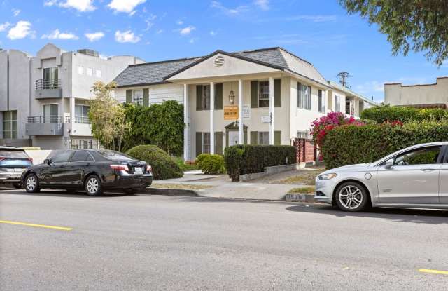 1537 Centinela Ave photos photos