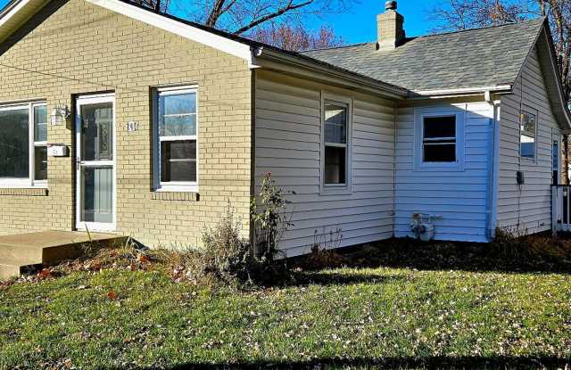 Loves Park 3 bedroom - 240 Grand Avenue, Loves Park, IL 61111