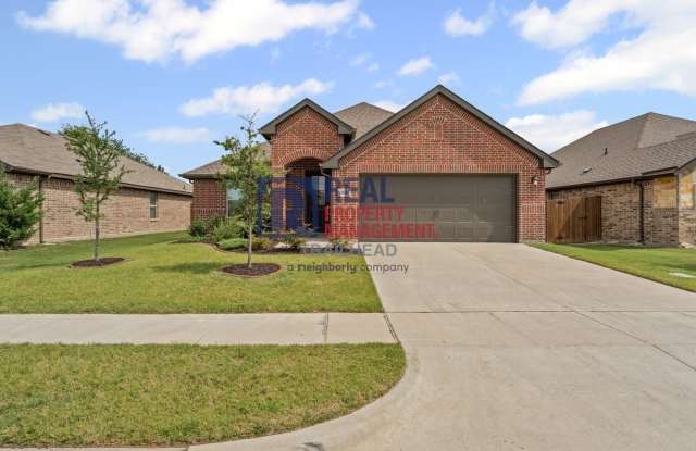 Stunning 4-Bed, 2-Bath Home in a Great Location! photos photos