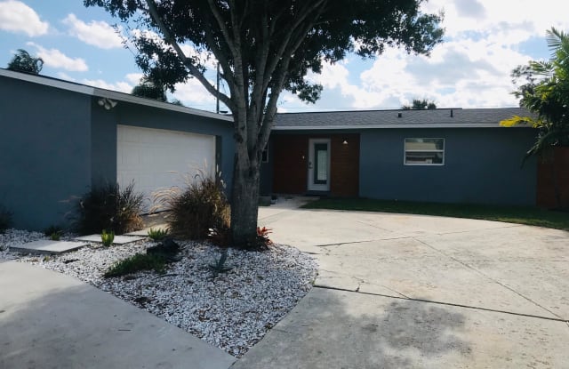479 Newfound Harbor Drive - 479 Newfound Harbor Drive, Merritt Island, FL 32952