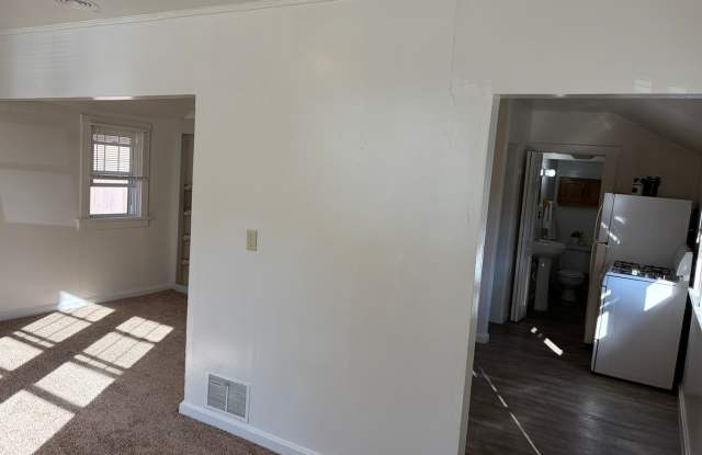 2 Bed 1 Bath Gallery 4