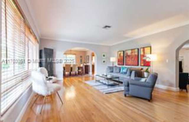 7311 Northeast 8th Avenue photos photos