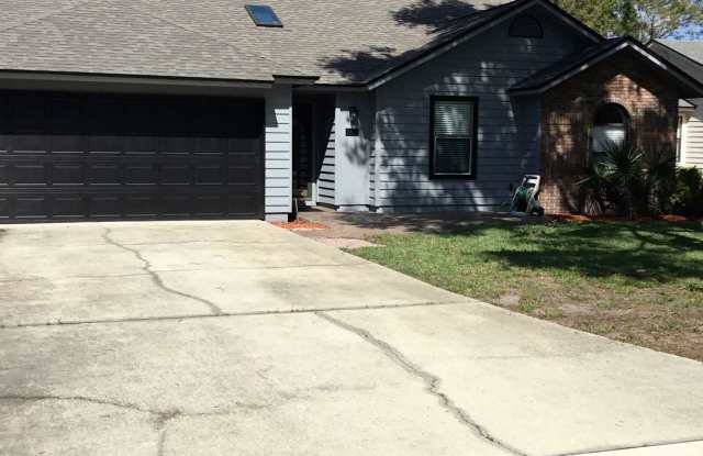 2411 Sussex Drive - 2411 Sussex Drive, Fernandina Beach, FL 32034