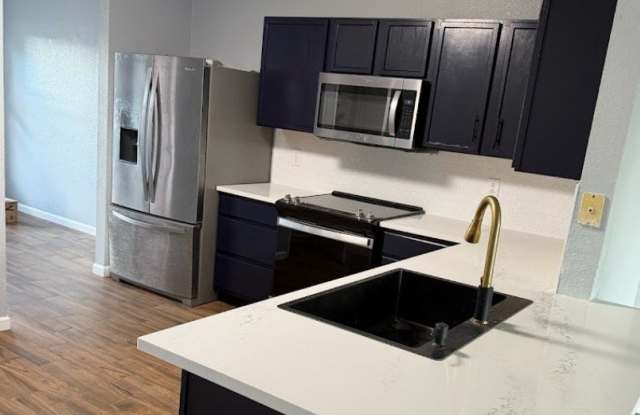 1705 Pin Oak Trail Gallery 3