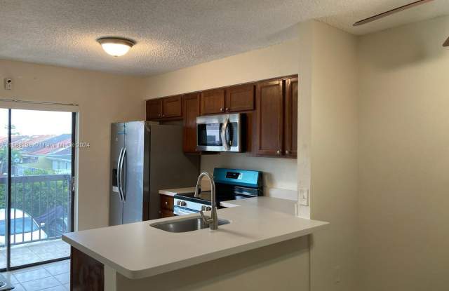 5560 W 21st Ct - 5560 West 21st Court, Hialeah, FL 33016
