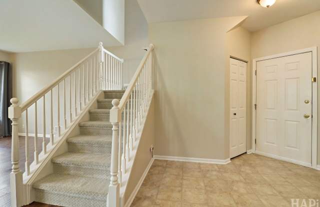 533 N Red Deer Road Gallery 4