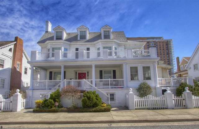 105 N Marion Ave - 105 North Marion Avenue, Wenonah, NJ 08090
