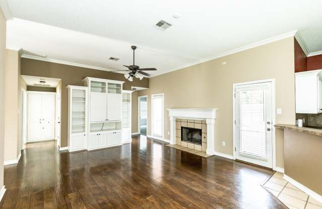 9706 Avenue W Gallery 4