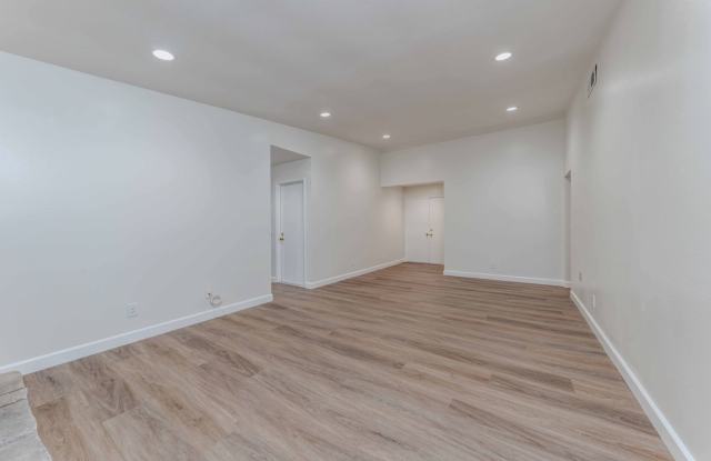 Newly Renovated 4 Bedroom Home in Huntington Beach Gallery 2
