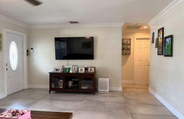 1520 NE 35TH Street 1520, Pompano Beach, FL 33064 - 6239 Gallery 4