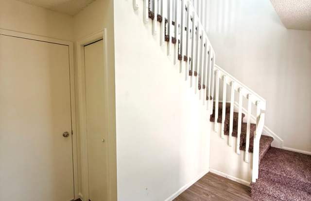 Spacious 2 bed/1 bath townhome in Arvada Gallery 3