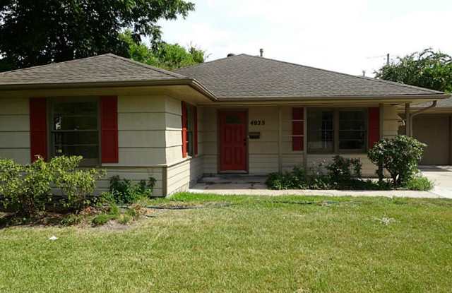 4025 Woodcraft Street Gallery 3