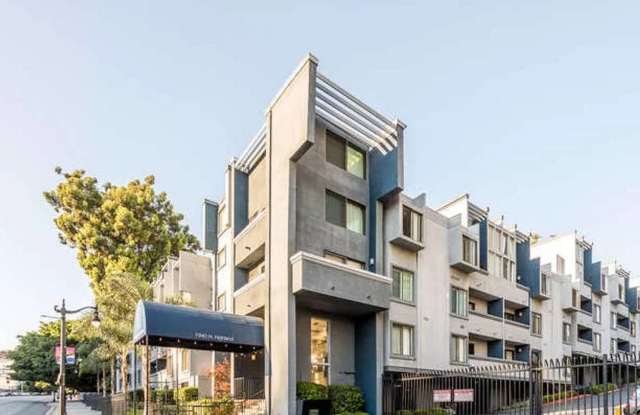 PRIME HOLLYWOOD CONDO!!! 2 Bed/2 Bath LUXURY LIVING! photos photos PRIME HOLLYWOOD CONDO!!! 2 Bed/2 Bath LUXURY LIVING! photos photos