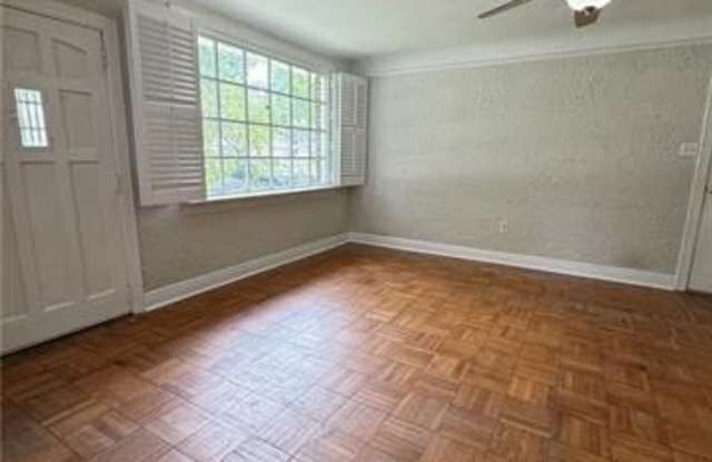 1708 FERONIA Street Gallery 4