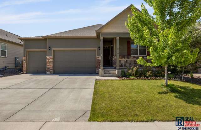 Beautiful Newer Home in Windsor – 3 Bed, 2 Bath with Spacious Layout and Dream Backyard! photos photos