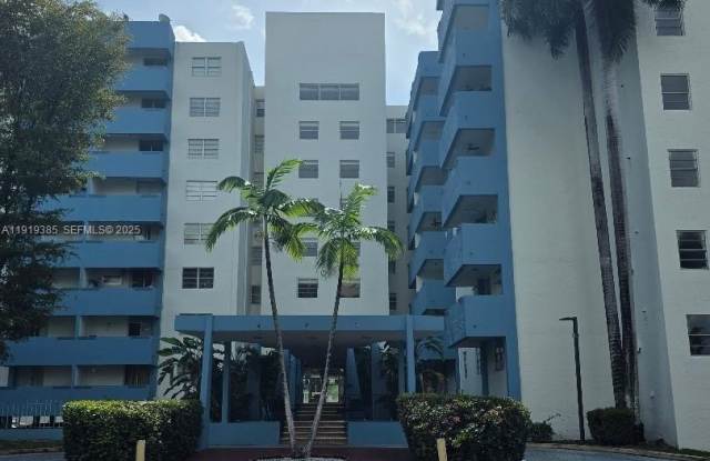 5050 NW 7th St photos photos