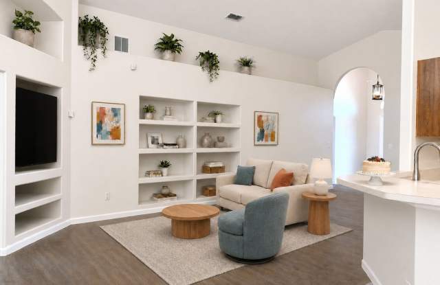 3 bedroom, 2 bath, 2 car garage, Single Family home in the Clermont gated community of Mission Park! Gallery 4
