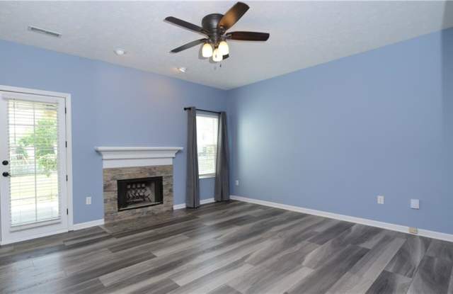 11419 Little Rock Court Gallery 3