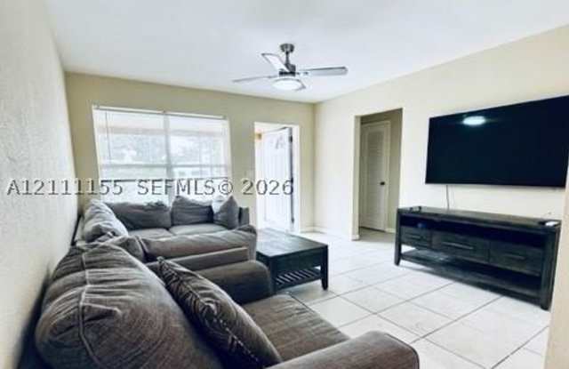 1407 NE 15th St Gallery 4