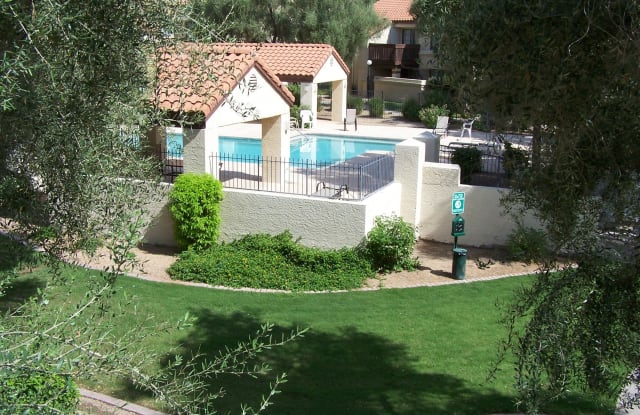 925 N COLLEGE Avenue - 925 N College Ave, Tempe, AZ 85281
