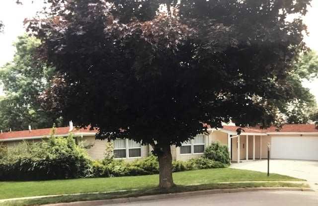 Beautiful single level home with fenced back yard photos photos