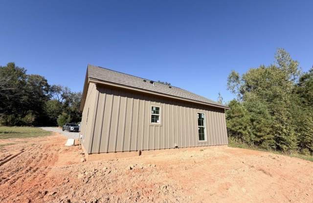 1228 BROWNLEE ROAD Gallery 3