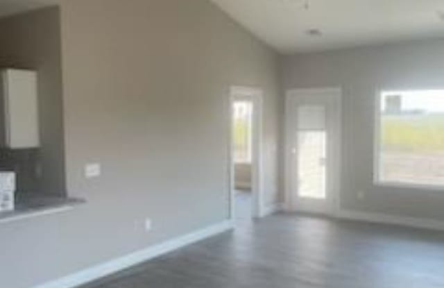 5218 North Cypress Street Gallery 4