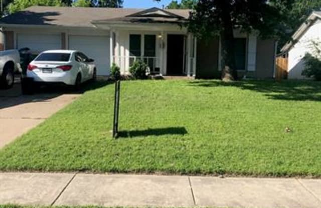 237 Oakwood Lane - 237 Oakwood Lane, Lewisville, TX 75067